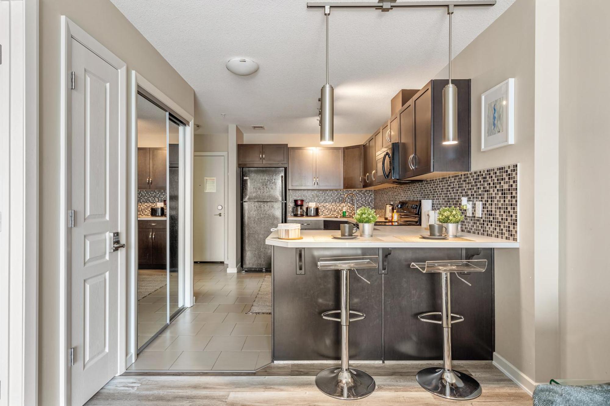 City Centre Retreat - 1Br Condo With Desk YYC Kültér fotó